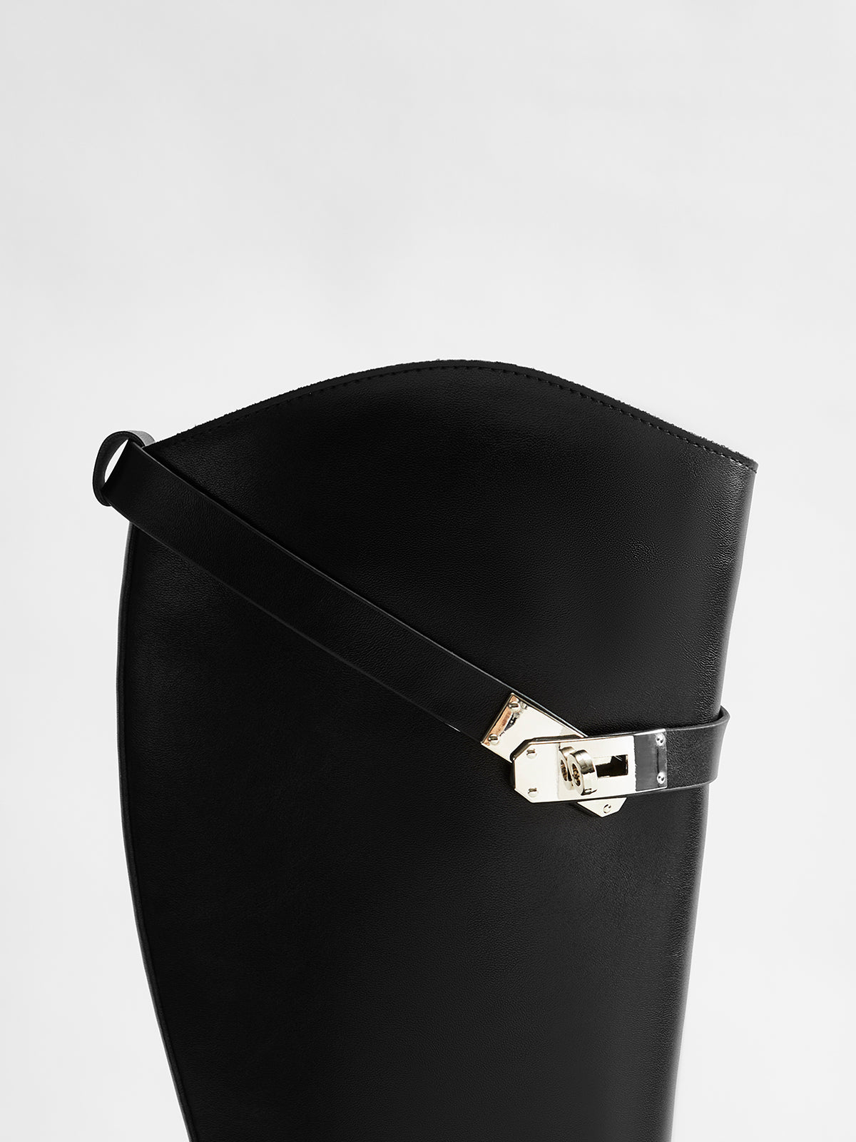 Elegant Knee High Riding Boots for Timeless Sophisticated Style